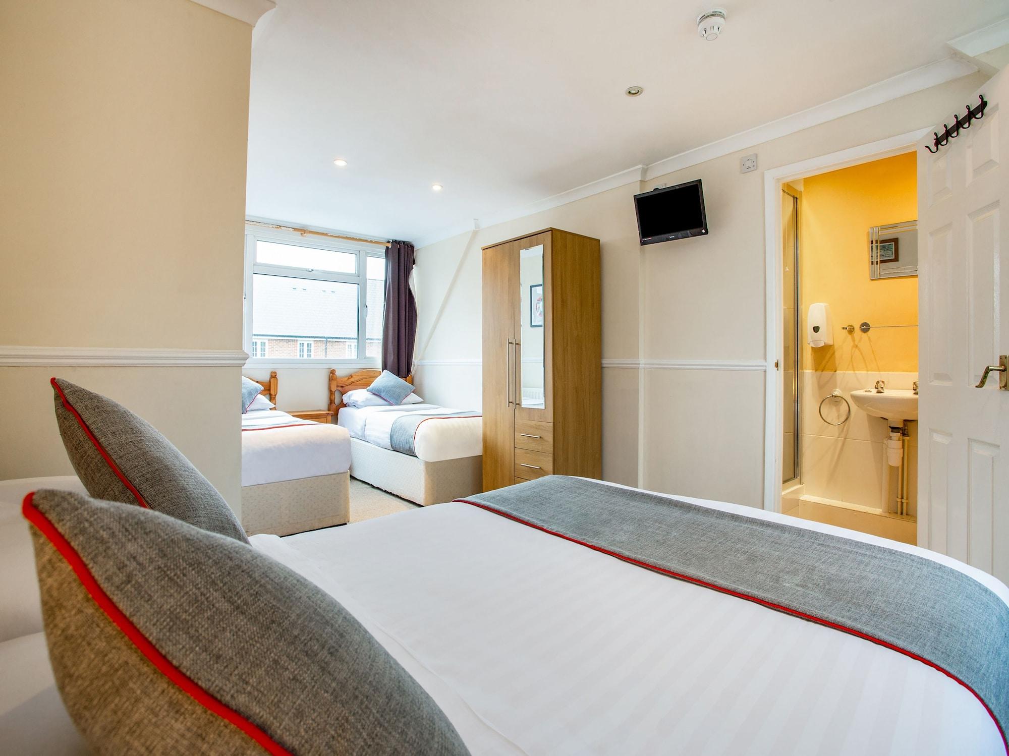 Oyo Flexistay Ambers Gatwick Aparthotel Horley Esterno foto